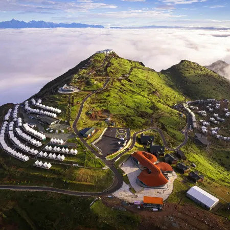 Niubeishan Plateau Inn