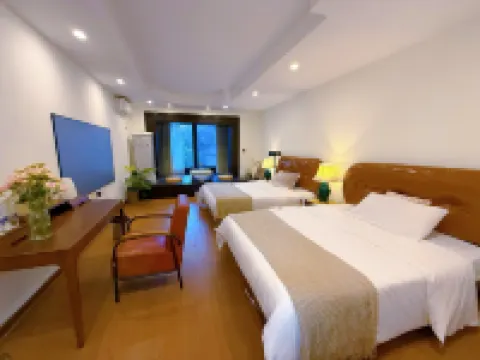 Yichuan Riverview Resort B&B (Dongxixiang Xiangbishan Branch)