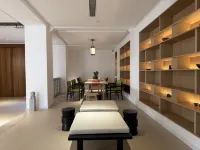 Zhu Yue · Yun Lu Contemporary Villa (Zhongshan Road Pedestrian Street Ferry Terminal Branch)
