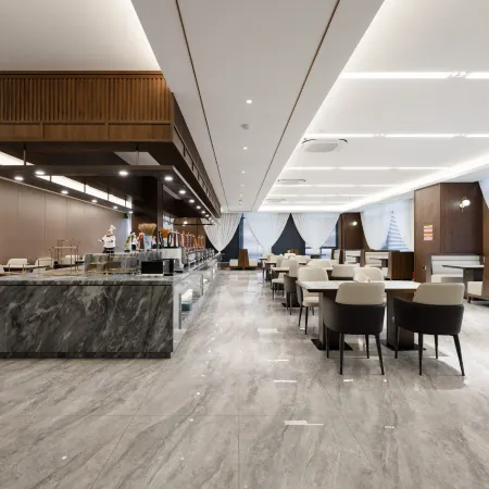 JinHe Seasons Hotel