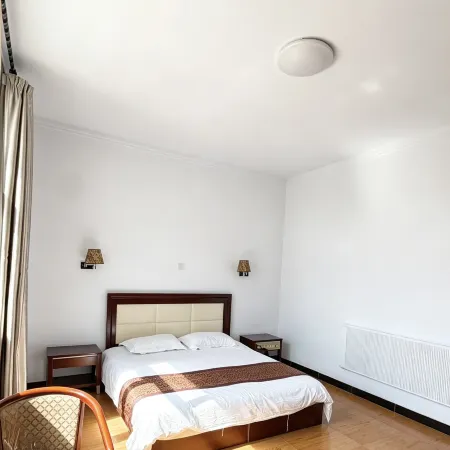 LongYuan Holiday Hotel