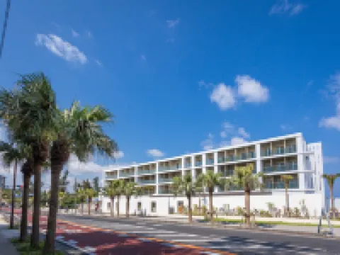 KARIYUSHI LCH.RESORT on The Beach 名護のホテル