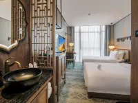 Shenzhen Bay YueChao Hotel(Science and Technology Park) Hotels near Poly Theatre