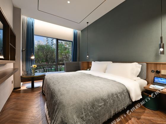 Color and Light Hotel Beijing Guomao CBD