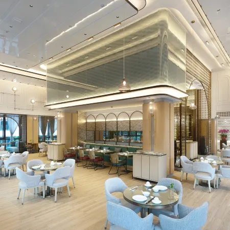 Golden Phoenix Sea View Hotel