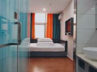 北京流星园酒店 - 360度自由睡大床房