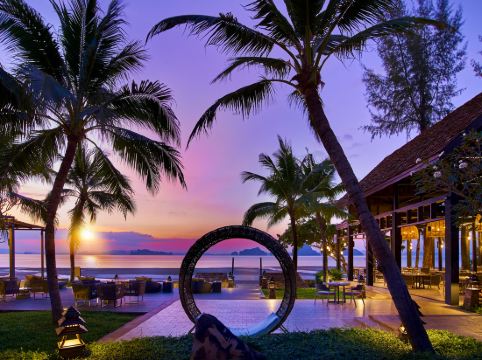 โรงแรมอมารี โวค กระบี่