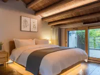 Wuta Xinshe (Hangzhou West Lake) Hotels near Hupao Spring