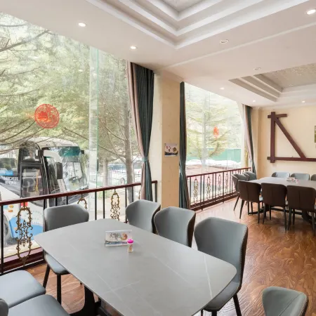 Jiuzhai Zhilv Hotel