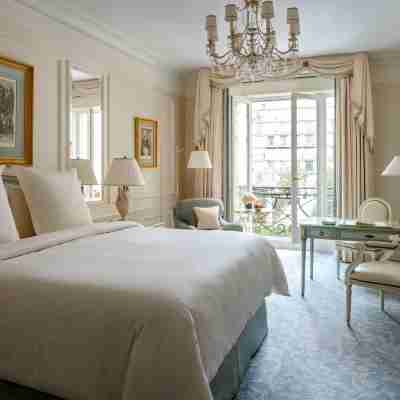 Four Seasons Hotel George V Paris Rooms