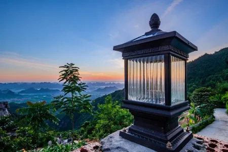 Cloud Inn Отели в г. Шанлинь