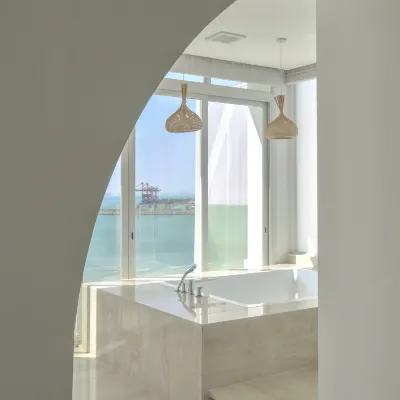 Huizhou MIRROR Boutique Hotel Hotels near Delta Island