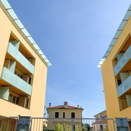 Giallomango Apt in Lucca
