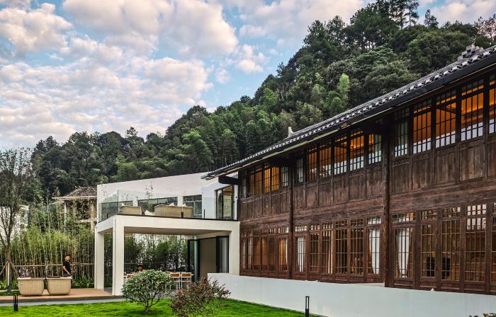 SanShanLi.Rustic Luxury Hotel