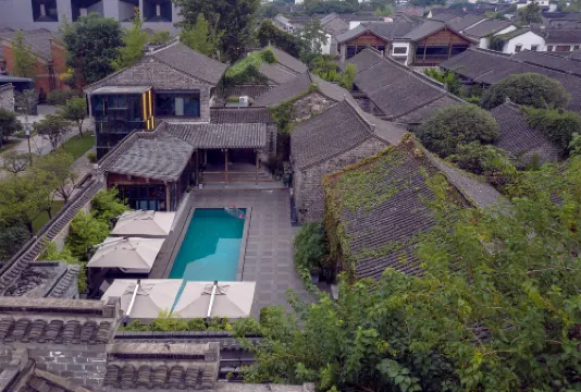 in N&S MEN DONG Hotel