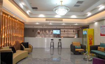 Yifan Light Luxury Hotel