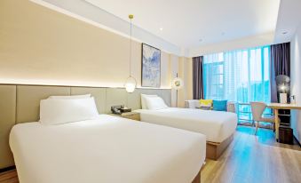 Starway Hotel (Nanchang Honggutan Green Space Twin Tower Wanda Plaza)