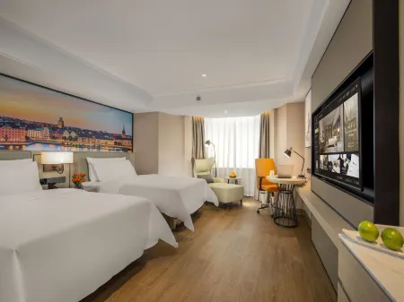 Vienna International Hotel railway station Wuquan Mountain Park  branch