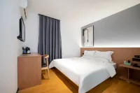 Riverside Meiqi Hotel (Chaozhou Ancient City Paifang Street Store) - 2-Star
