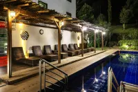 Shuiyun Jingshe Hot Spring Hotel (Xinfeng Meikeng) - Pools