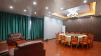 China/Jiangxi/Xinfeng/Jiading Town Xin'an Highway (in the Teacher Training School) Hotels in Xinfeng