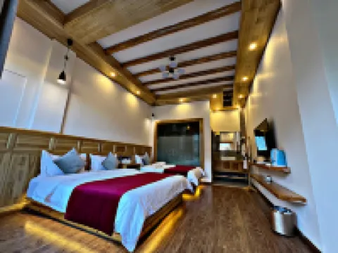 Derong Acun · Yunshu Chinese Inn Hotels in Derong