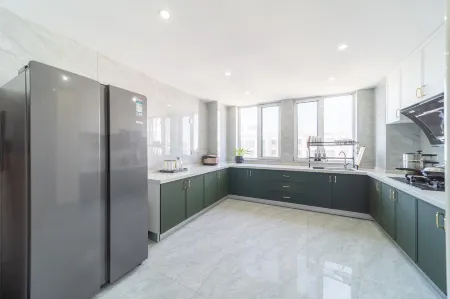 Yunhai Classic Seascape Apartment (Rizhao Wankou Lighthouse Square Store) Отели рядом с достопримечательностью «WanPing HaiXian MeiShiJie»