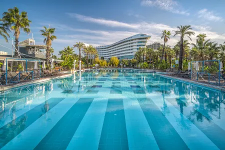Concorde De Luxe Resort Lara Antalya – Prive Ultra All Inclusive Отели рядом с достопримечательностью «Lara Beach»