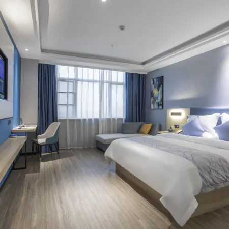 Yeste International Hotel (Xiaogan East Station Hubei Institute of Engineering Branch)