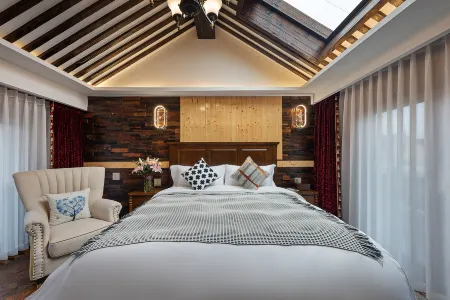 Floral Hotel · Jiashan Xitang Deyitang Hotel Отели в г. Цзяшань