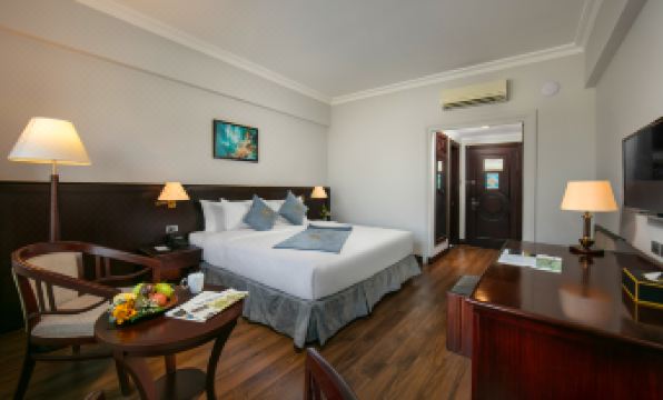The Tray Hotel Hai Phong