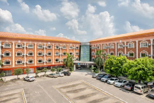 HanTing Hotel (Guangzhou Baiyun Airport Renhe Subway Station) Hotels in Guangzhou