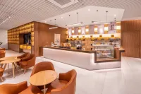 Xinzou Century Hotel (Fenghuang Plaza)