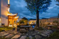 Floral Hotel·Huangshan Xiuning Qishan Sushui Hotel Hotel in zona Huangshan College (South to Jiari Apartment)