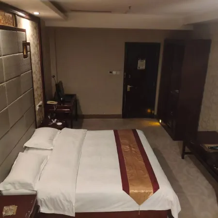 Nanzhang Longxin Hotel