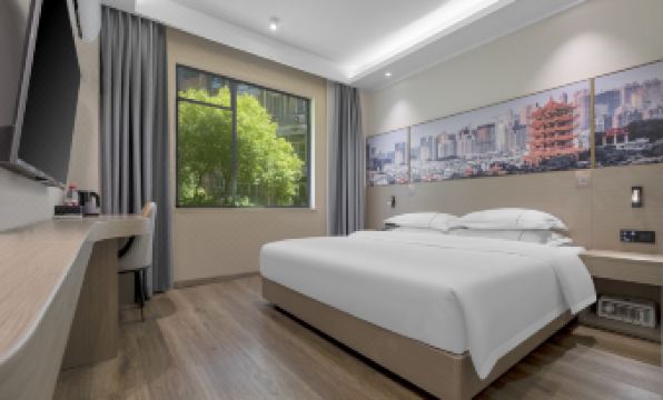 yuecheng Hotel (Wuhan Vu Thang Road Subway Station)