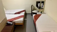 Sandpiper Hotel Отели рядом с достопримечательностью «Малая Индия»