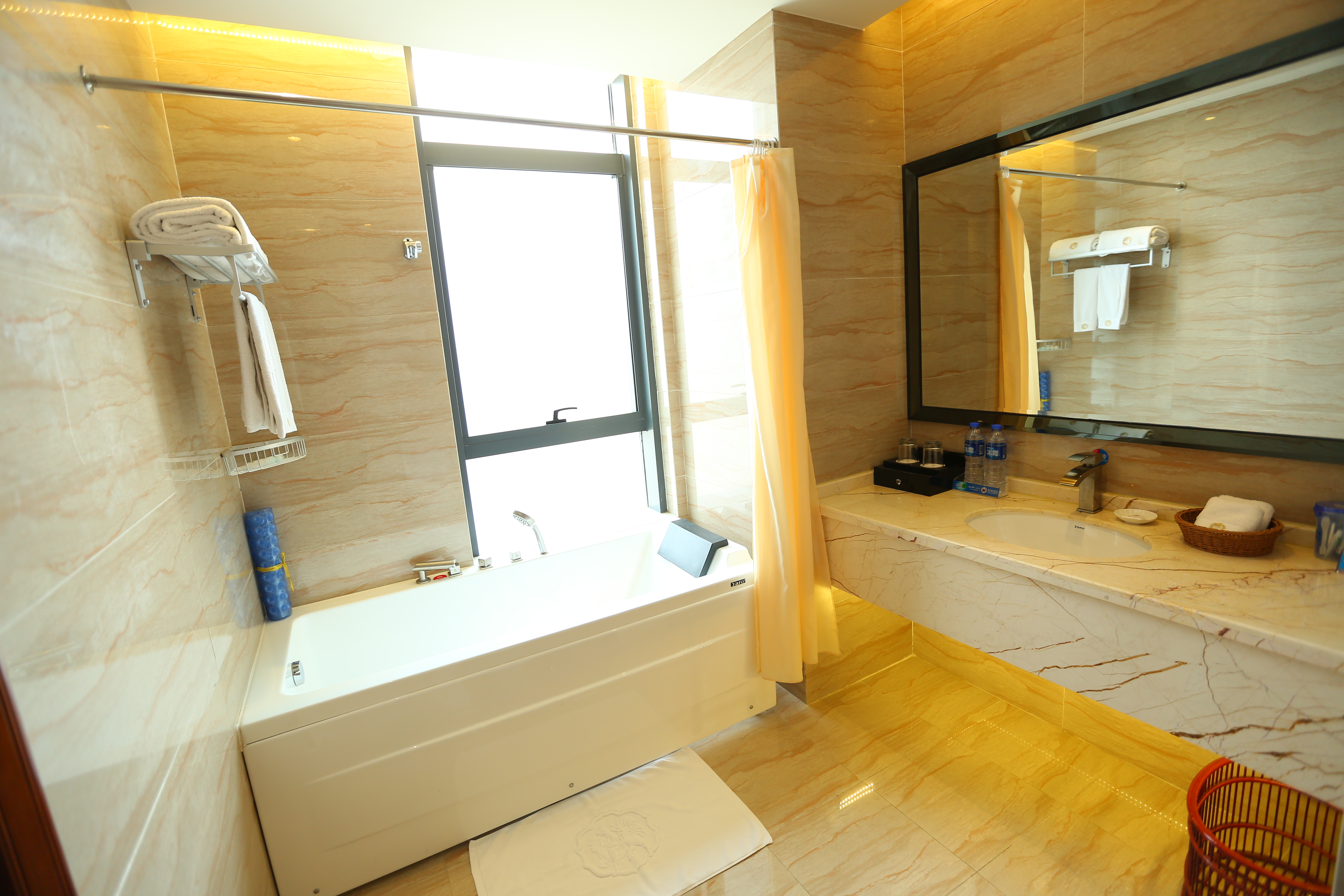 Auspicious Hotel Rooms Photos