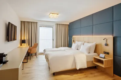 Austria Trend Hotel Maximilian Hotels near Wien Hadersdorf