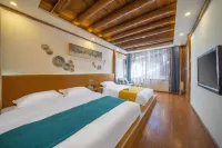 Have courage and be kind Hotels in Lijiang