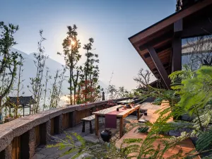 overnight in wushan
