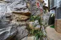 Xijiang Qianhu Miaozhai Hanshe Inn (Observation Deck Store)  호텔