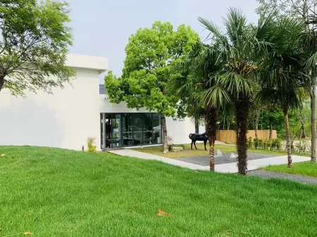 Zhuoyue Health Hot Spring Homestay