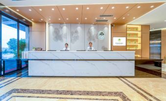 Greenhouse Hotel (Yulin Cross Street Jiangbin Road Branch)