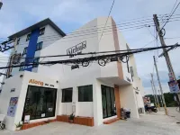 Airhub Hostel Phuket Airport Hotels near مطار فوكيت الدولي