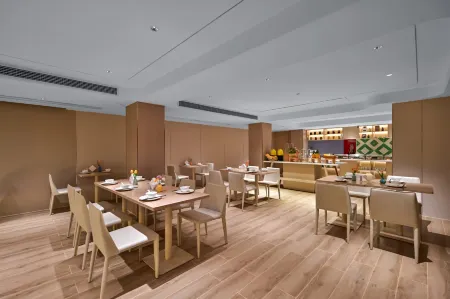 Vienna 3 Best Hotel (Zhangmutou Guanyin Mountain Scenic Area) Отели рядом со станцией Zhangmutou Railway Station