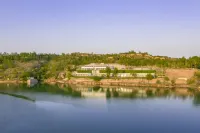 Yunzhu Lake Holiday Inn Hotels near Yunzhu Lake