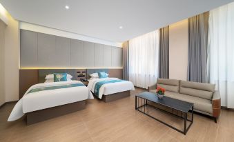 Longyuan Hotel (Yanqi County People's Square Branch)