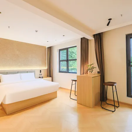 Linxi mountain residential quarters (North Scenic Area tourist distribution center shop)