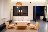Fangchenggang Yuhai Homestay (Leshan Ancient Fishing Village) Hotels near Dawan Marina